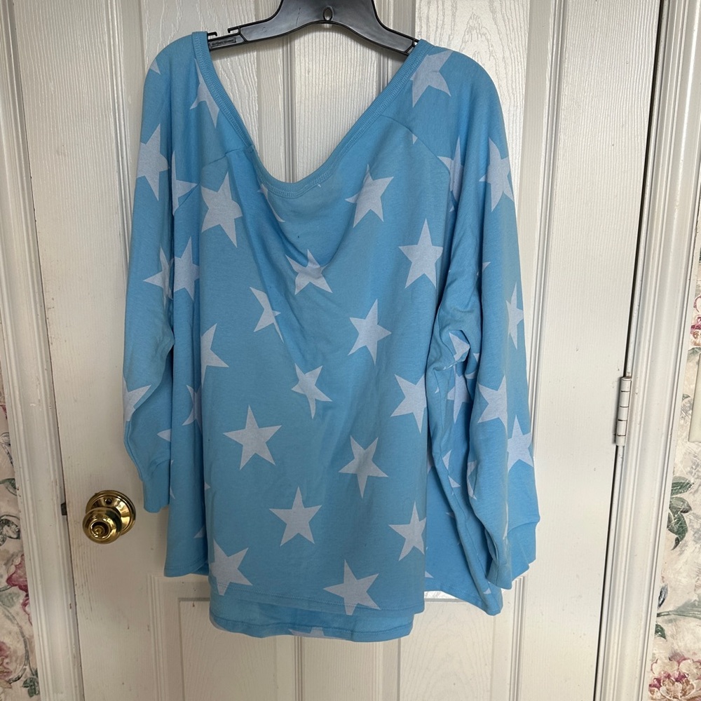 Blue Star Patterned Top - Picture 5 of 5